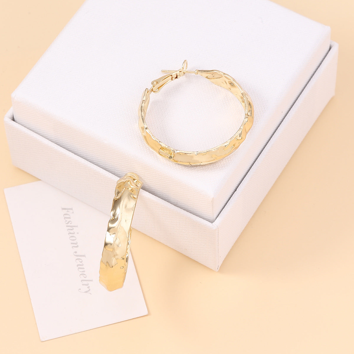 Elegantti Koru jokaiseen tilaisuuteen