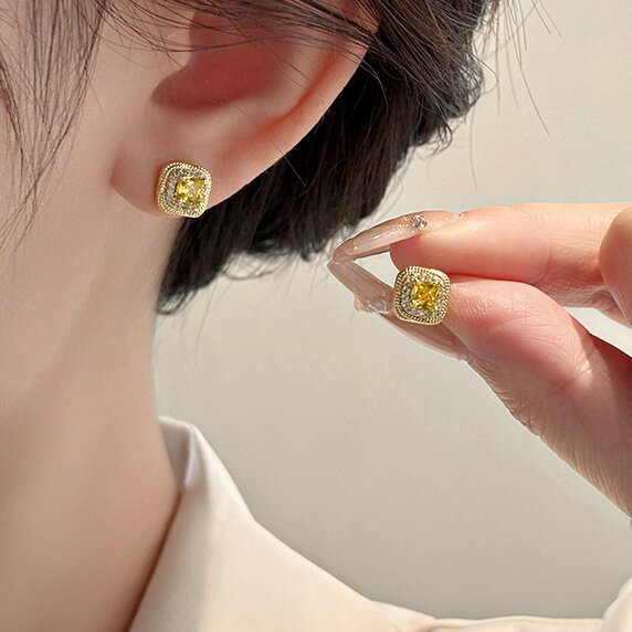 Käsintehty vintage Korvarengas