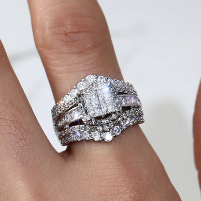 Klassinen Koru ajattomalla viehätyksellä