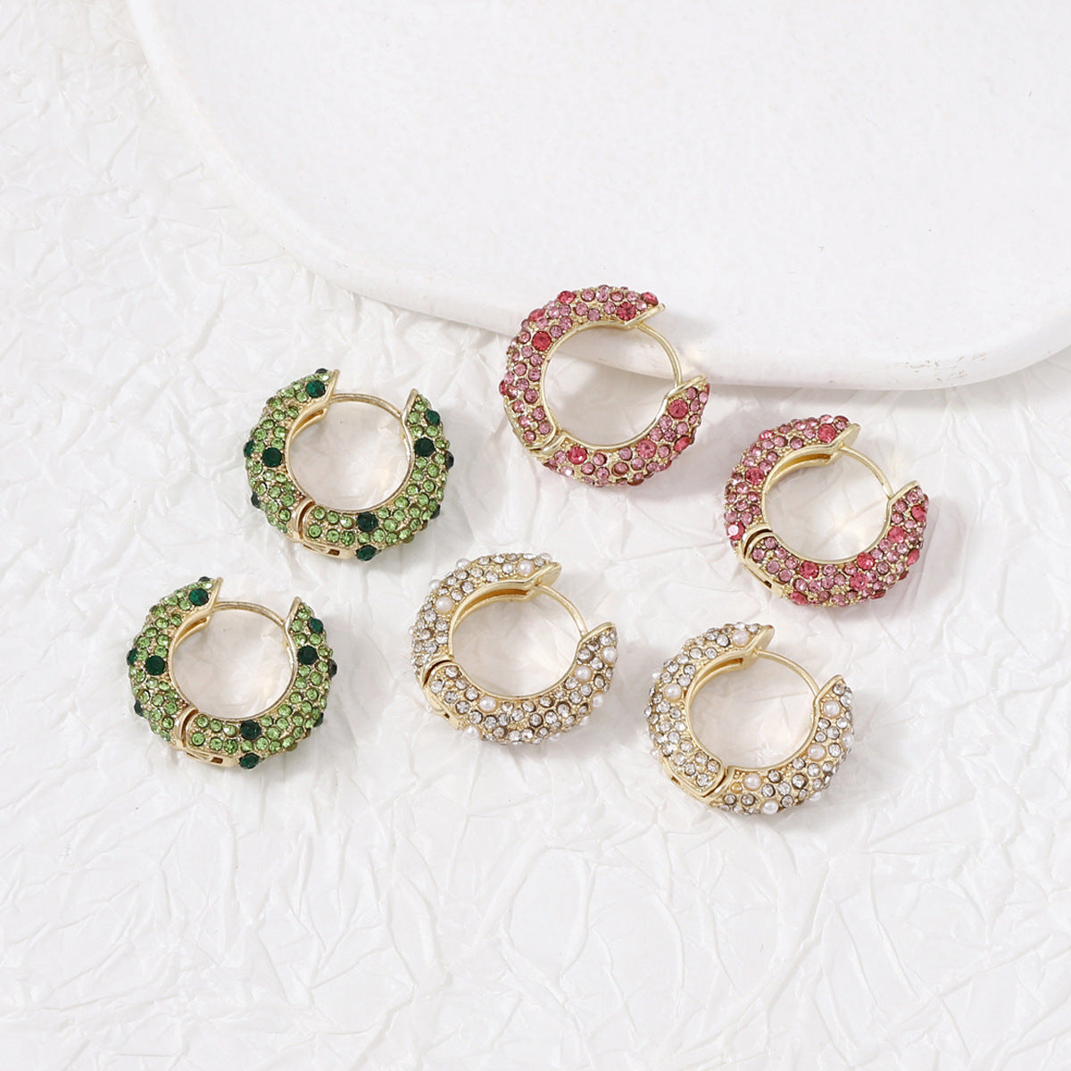 Hurmaava Korvarengas jokaiseen tilaisuuteen