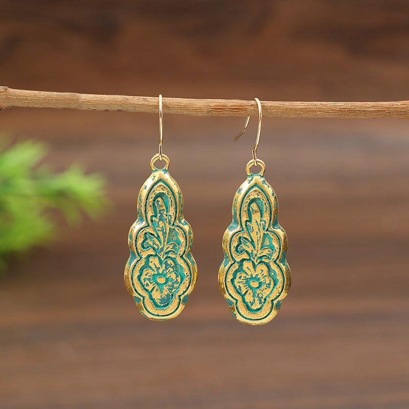 Kaunis Sormus ainutlaatuisella tyylillä