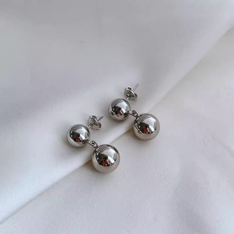 Klassinen Korvarengas ajattomalla viehätyksellä