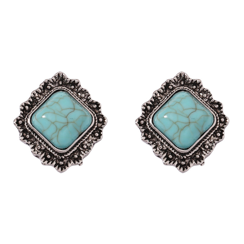 Kaunis Korvarengas ainutlaatuisella tyylillä