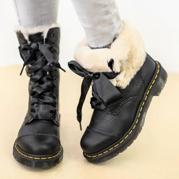 Sulavalinaiset Ortopediset Saappaat Moderniin Tyyliin