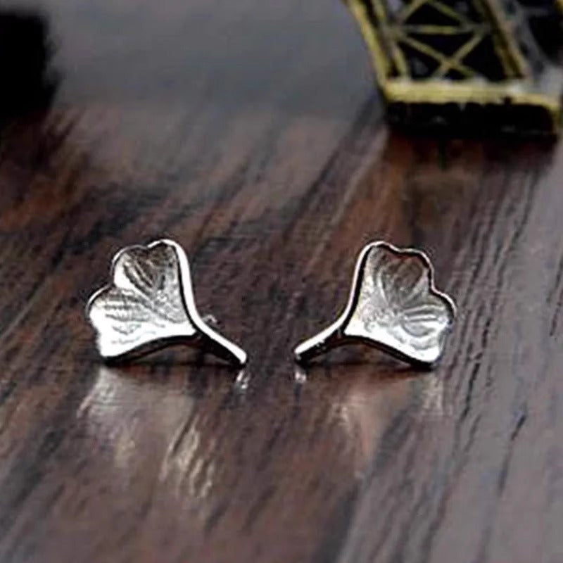 Klassinen Korvarengas ajattomalla viehätyksellä