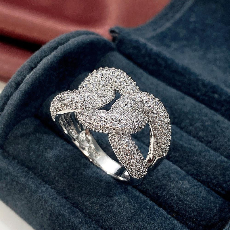 Romanttinen Sormus erityisiin hetkiin