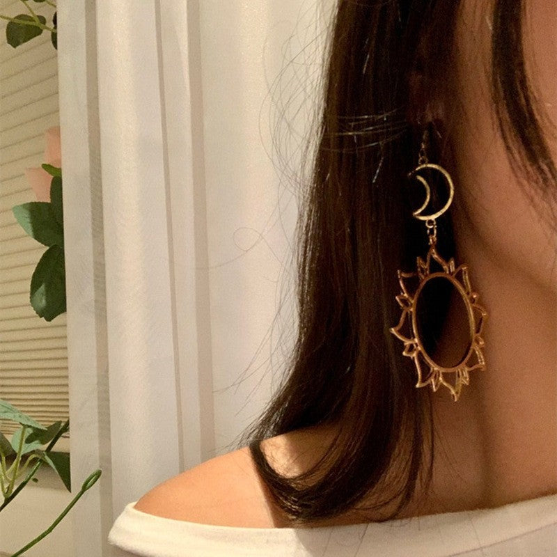 Klassinen Sormus ajattomalla viehätyksellä