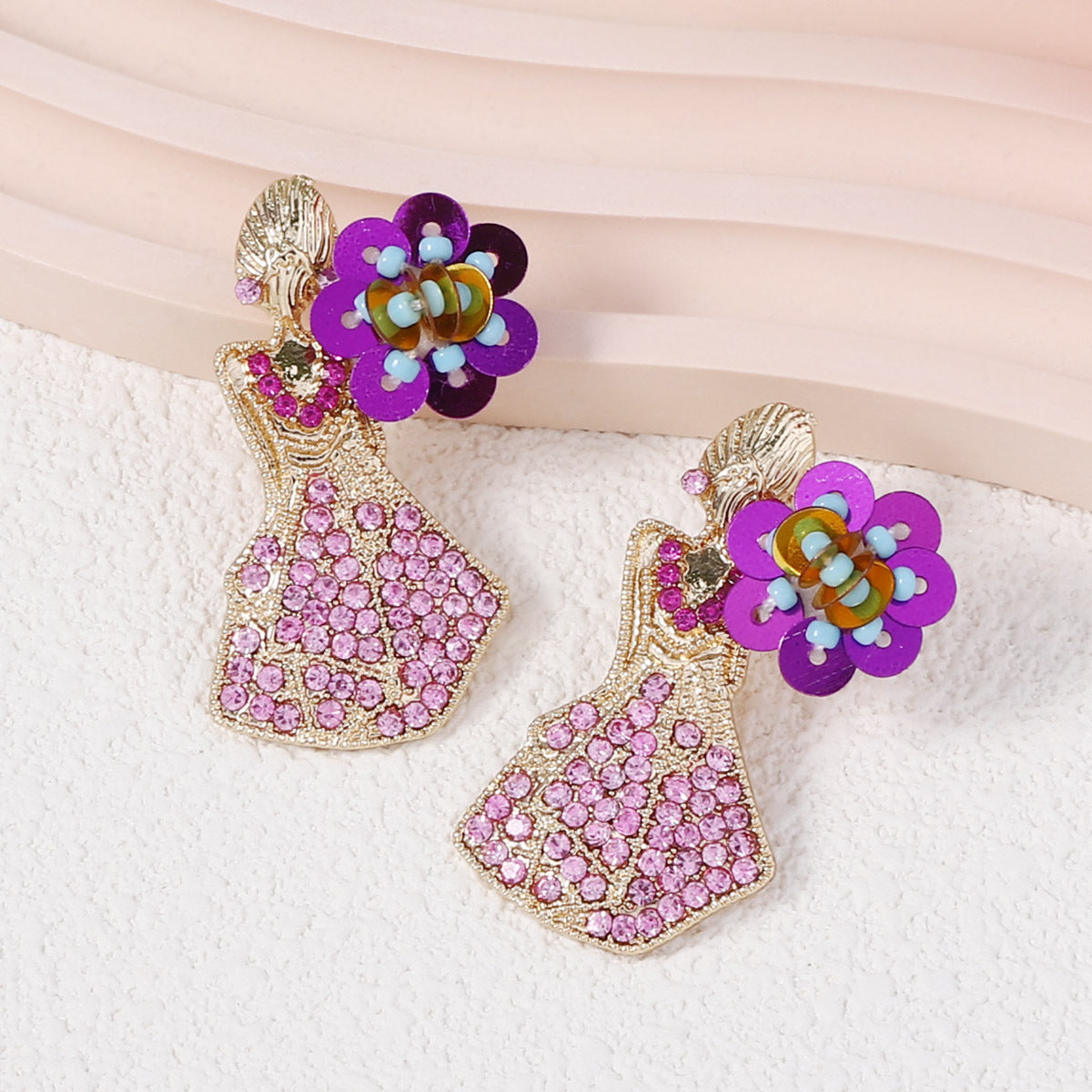 Elegantti Helmi Korvarengas jokaiseen tilaisuuteen