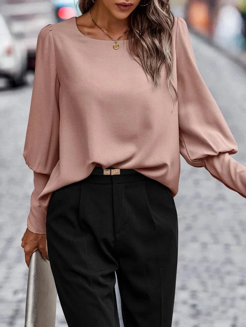 Sophisticated Blouse with a Clean Classic Look