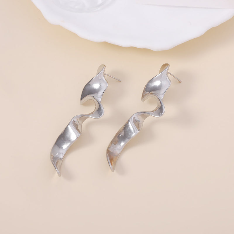 Klassinen Korvarengas ajattomalla viehätyksellä