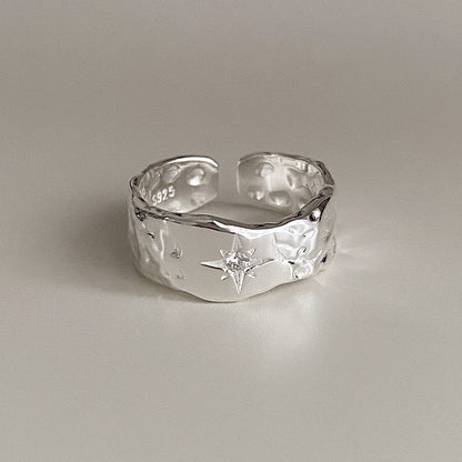 Romanttinen Sormus erityisiin hetkiin