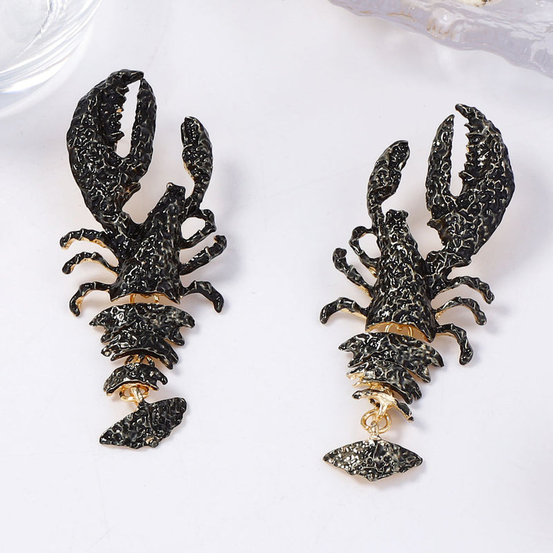 Kaunis Korvarengas ainutlaatuisella tyylillä