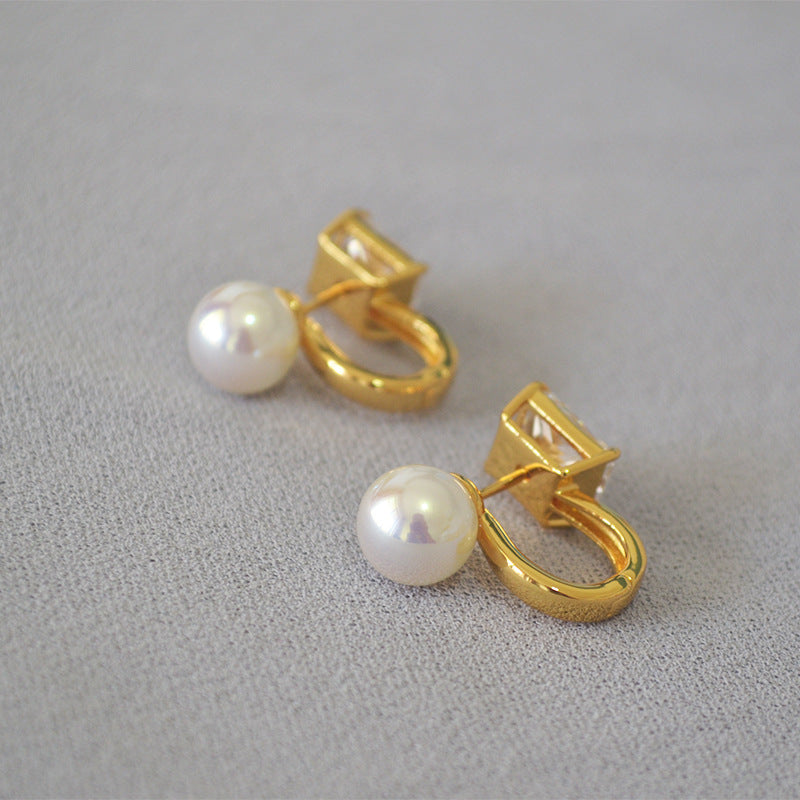 Hurmaava Kulta Korvarengas jokaiseen tilaisuuteen