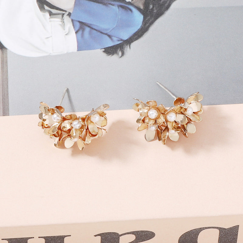 Hurmaava Helmi Korvarengas jokaiseen tilaisuuteen