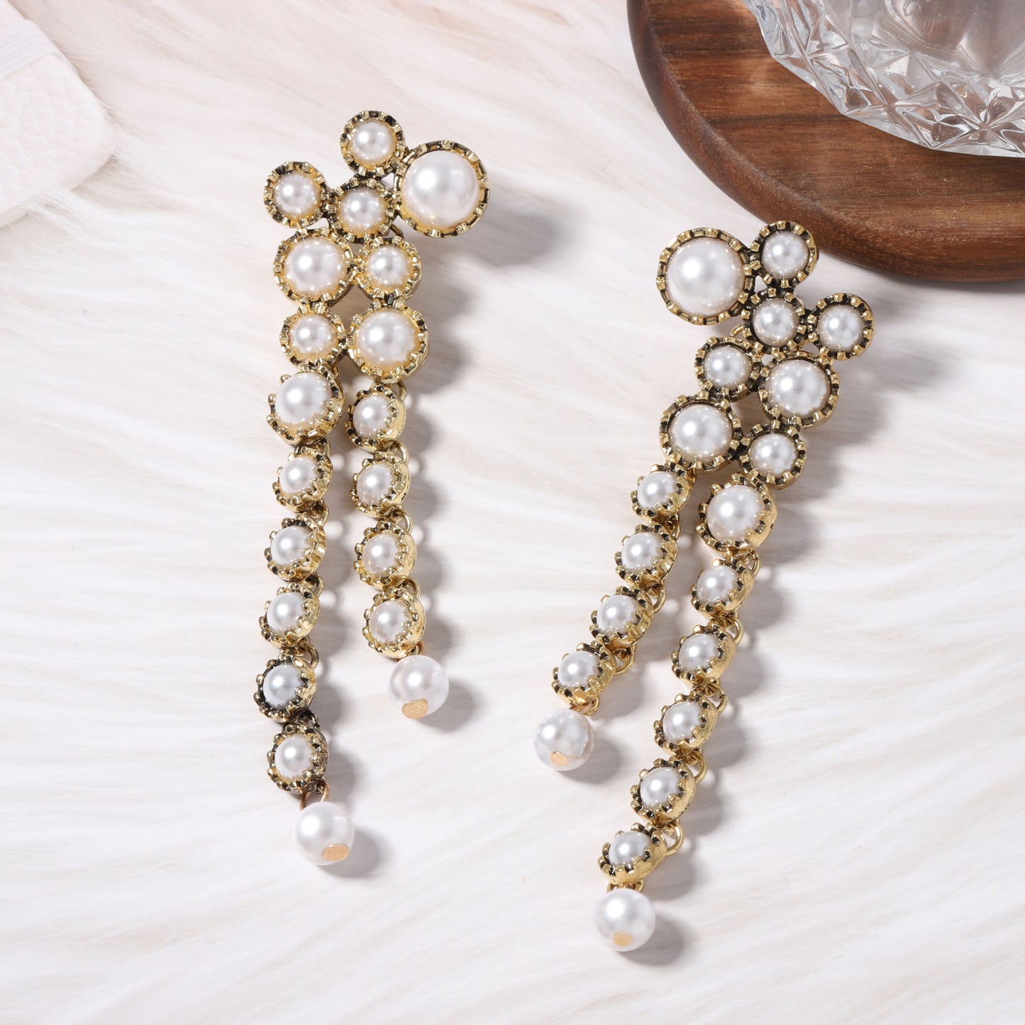 Klassinen Korvarengas ajattomalla viehätyksellä