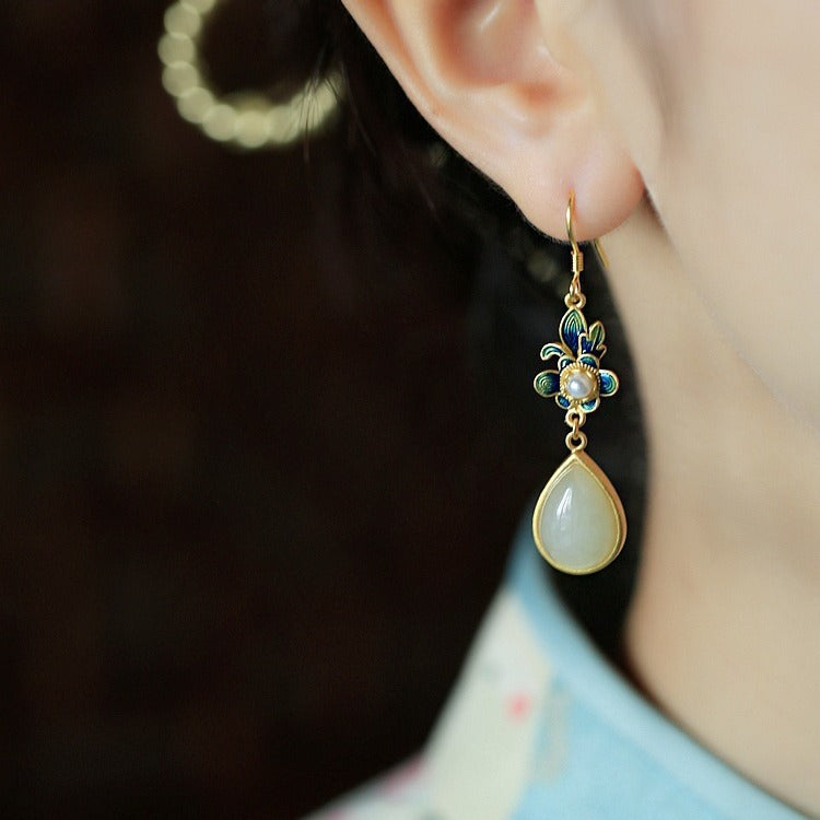 Kaunis Kulta Korusetti ainutlaatuisella tyylillä