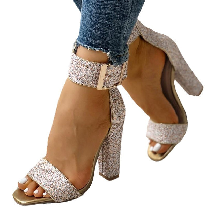 Klassiset Ortopediset Sandaalit Ajattomalla Tyylillä