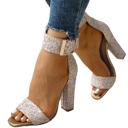 Klassiset Ortopediset Sandaalit Ajattomalla Tyylillä