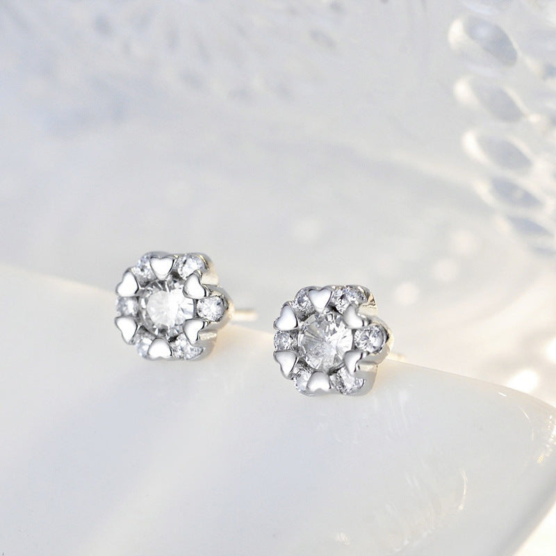 Kaunis Korvarengas ainutlaatuisella tyylillä