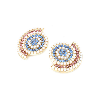 Klassinen Helmi Korvarengas ajattomalla viehätyksellä