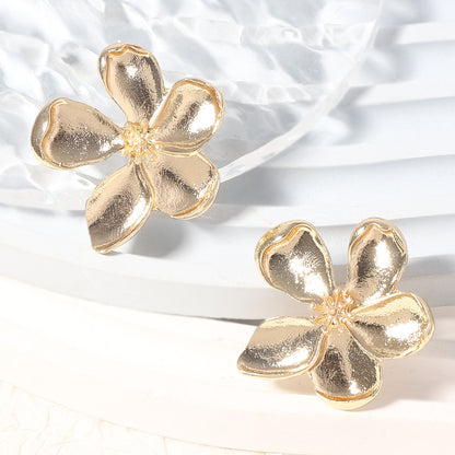 Klassinen Korvarengas ajattomalla viehätyksellä