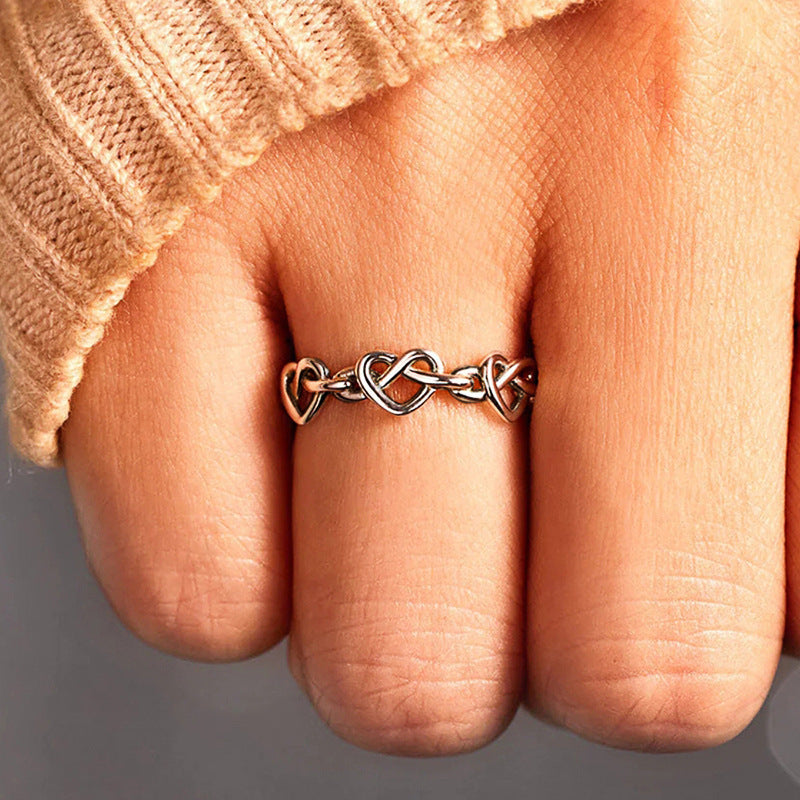 Kaunis Sormus ainutlaatuisella tyylillä