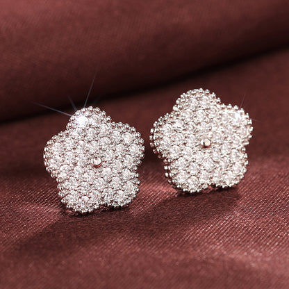 Elegantti Koru jokaiseen tilaisuuteen