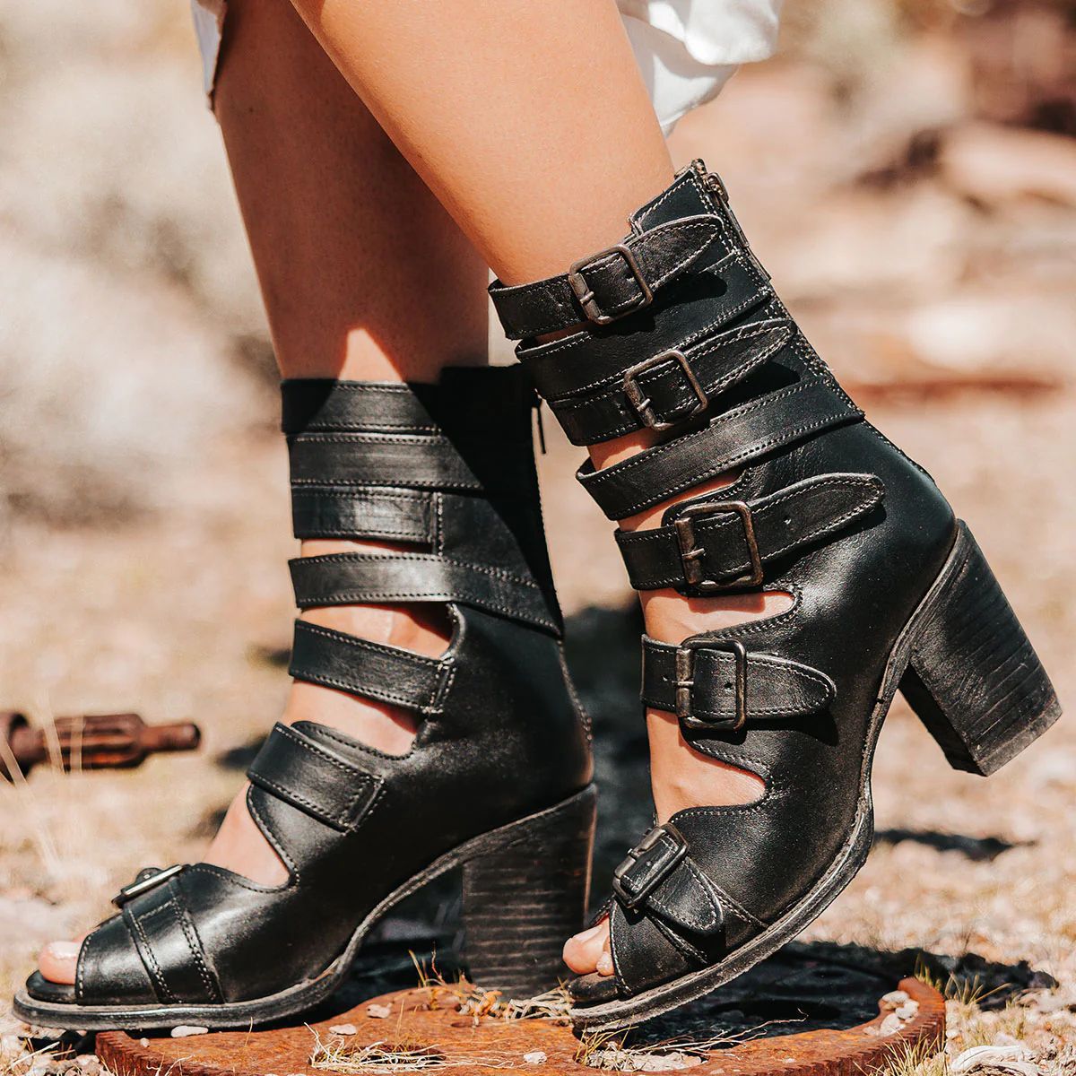 Kauniisti Valmistetut Ortopediset Sandaalit