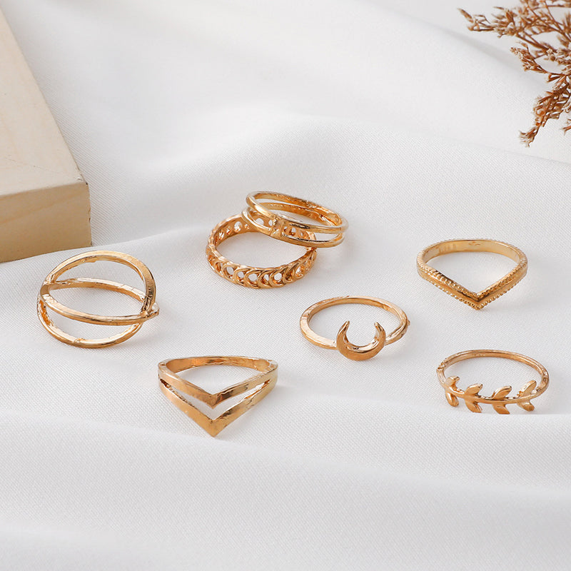 Kaunis Kulta Korusetti ainutlaatuisella tyylillä