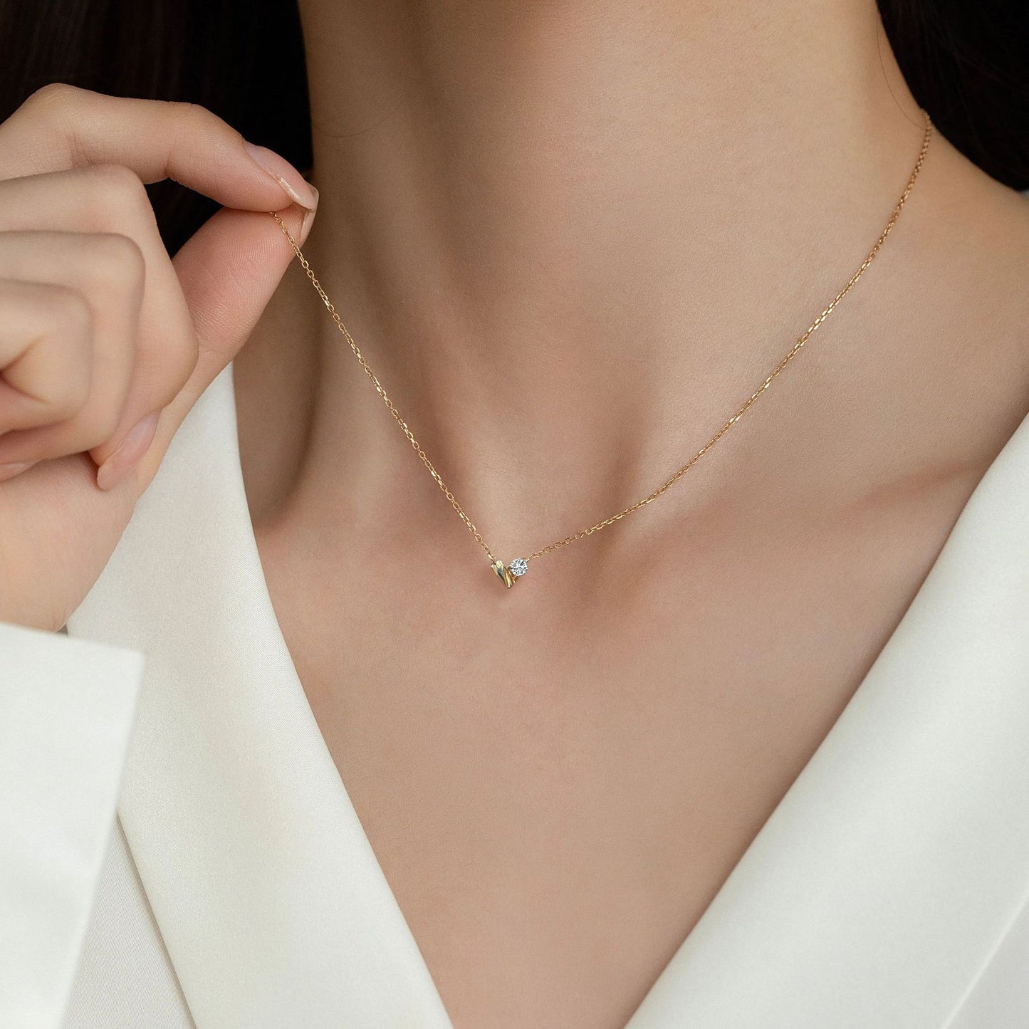 Klassinen Kaulakoru ajattomalla viehätyksellä