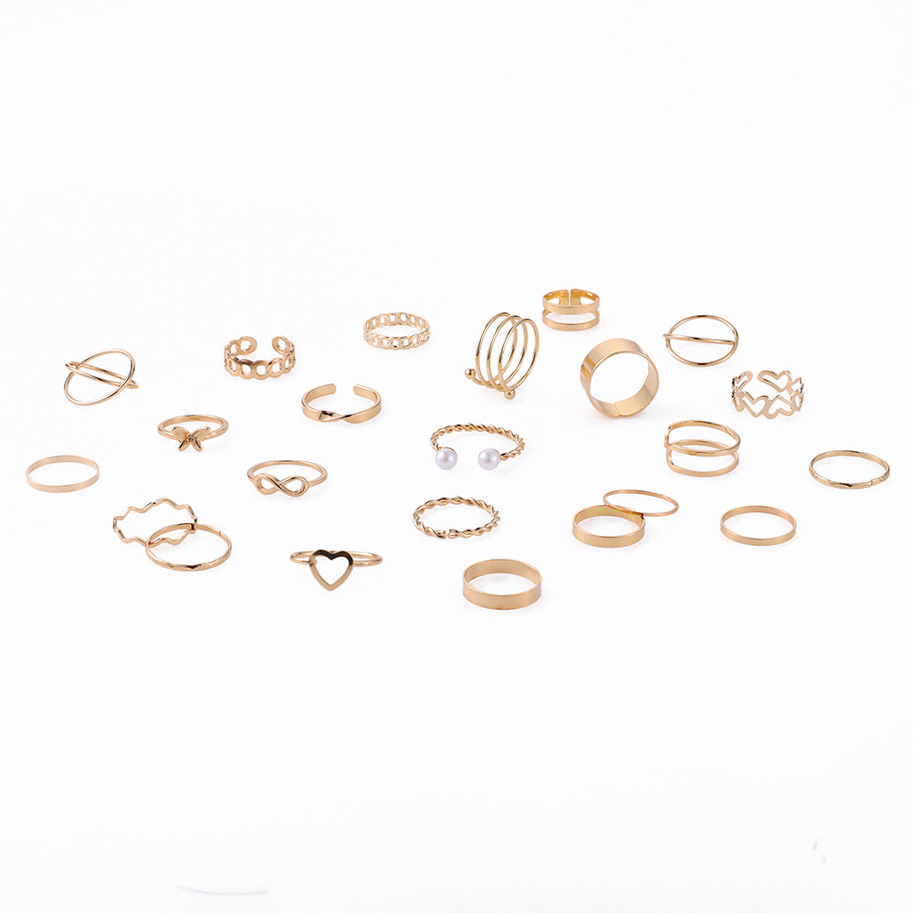 Hurmaava Kulta Korusetti jokaiseen tilaisuuteen