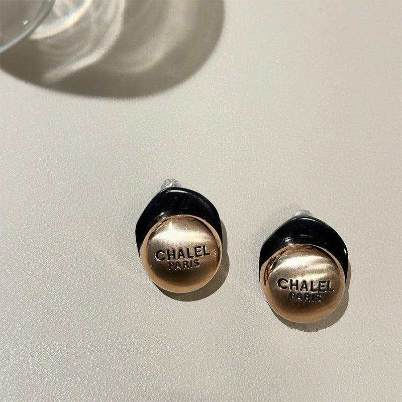 Klassinen Kulta Korvarengas ajattomalla viehätyksellä