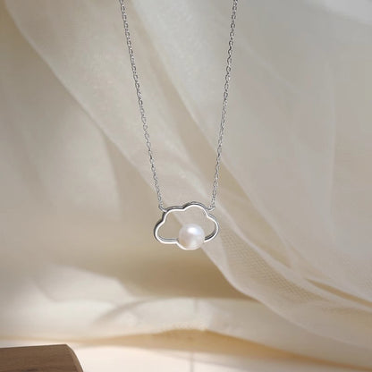 Romanttinen Helmi Kaulakoru erityisiin hetkiin