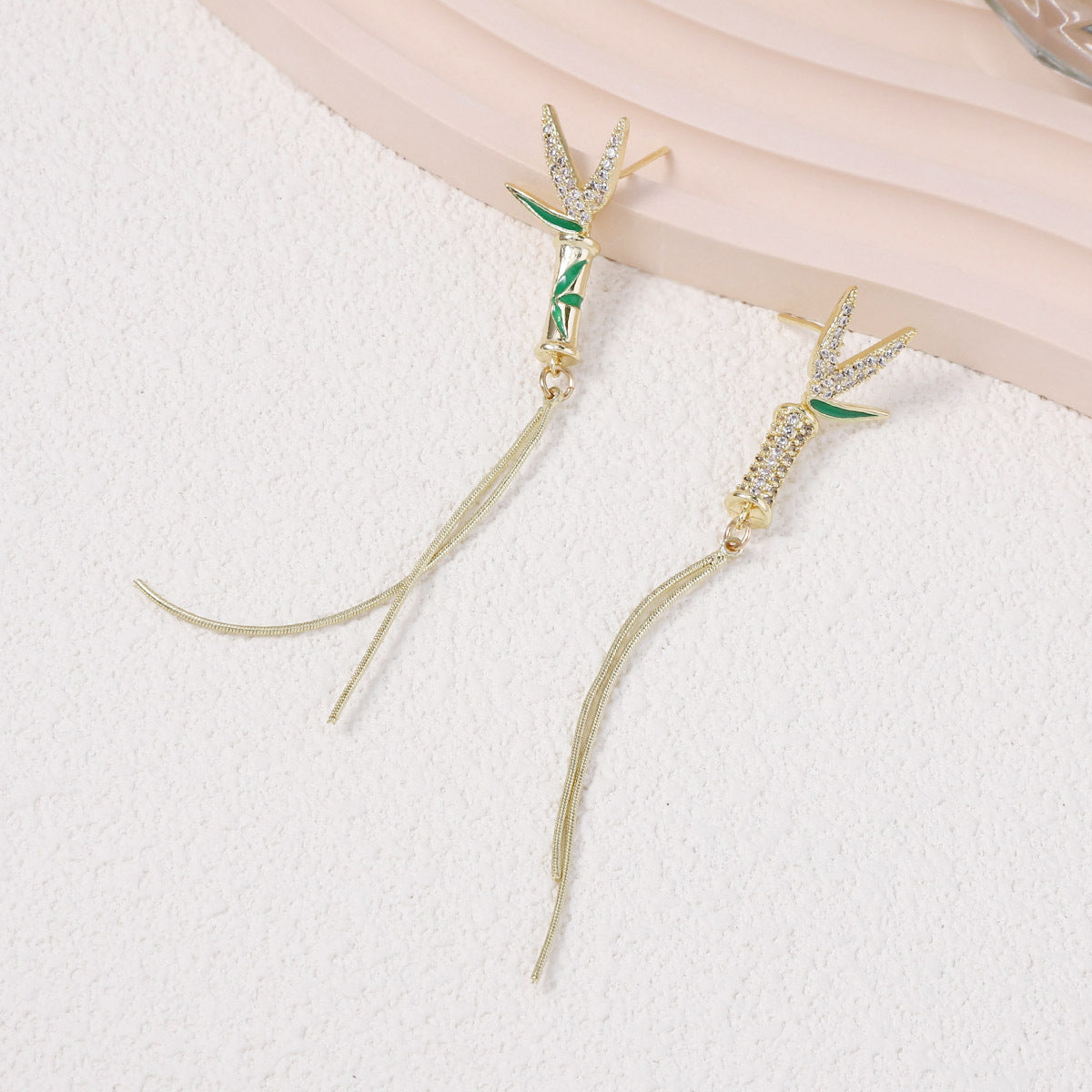 Hurmaava Korvarengas jokaiseen tilaisuuteen