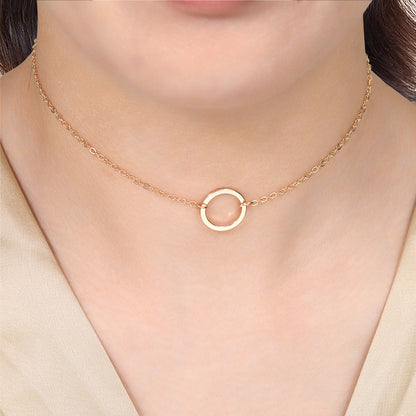 Klassinen Kulta Kaulakoru ajattomalla viehätyksellä