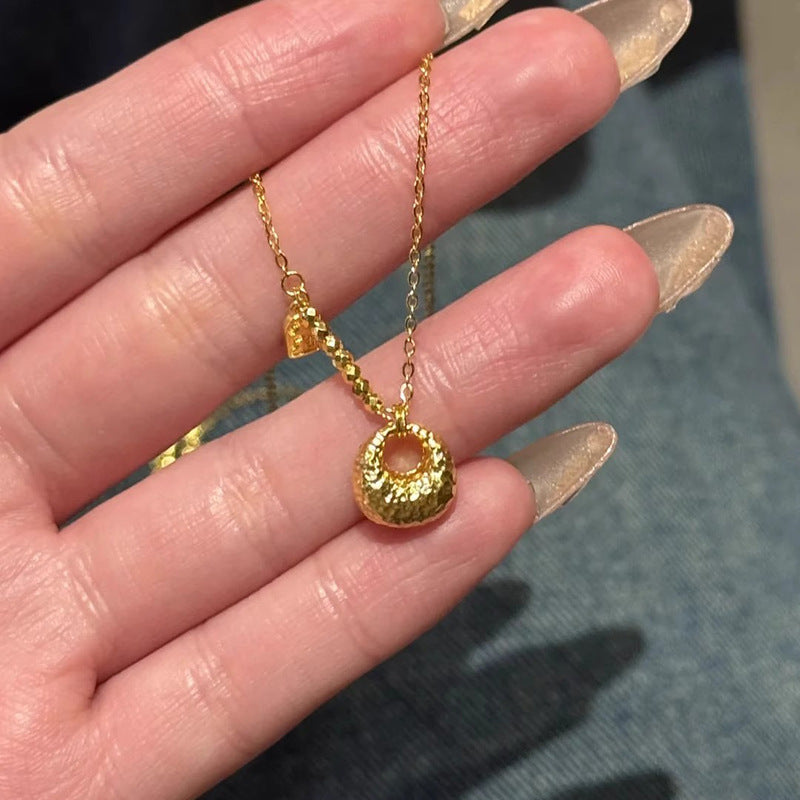 Elegantti Kaulakoru jokaiseen tilaisuuteen