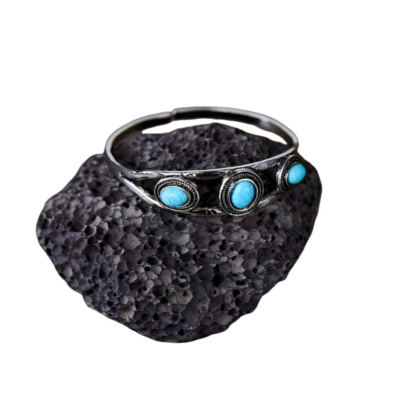 Klassinen Rannekoru ajattomalla viehätyksellä