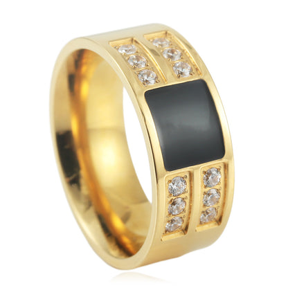 Klassinen Sormus ajattomalla viehätyksellä