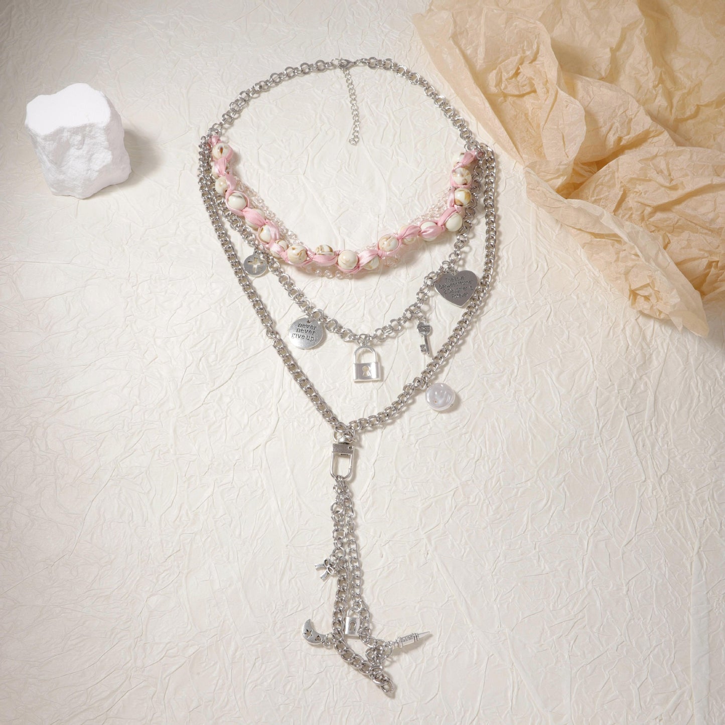 Kaunis Kaulakoru ainutlaatuisella tyylillä