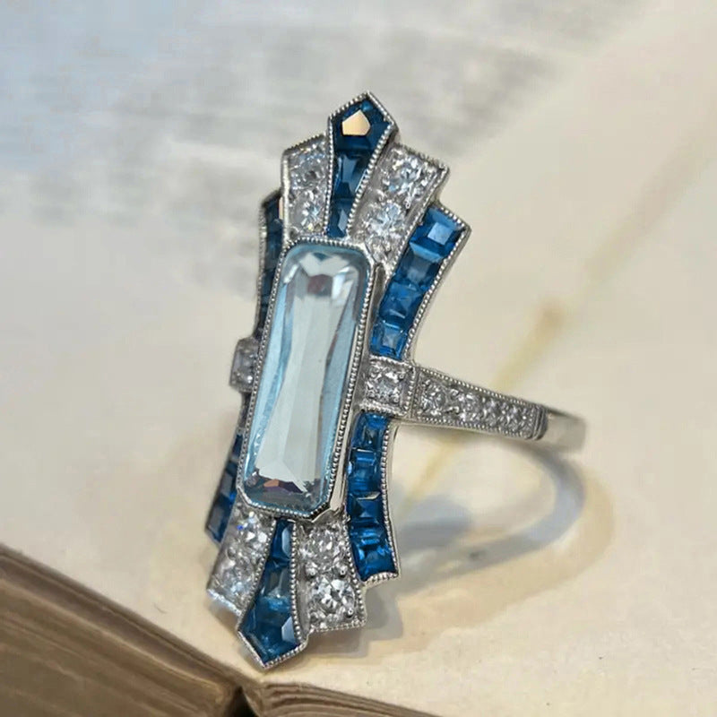 Kaunis Koru ainutlaatuisella tyylillä