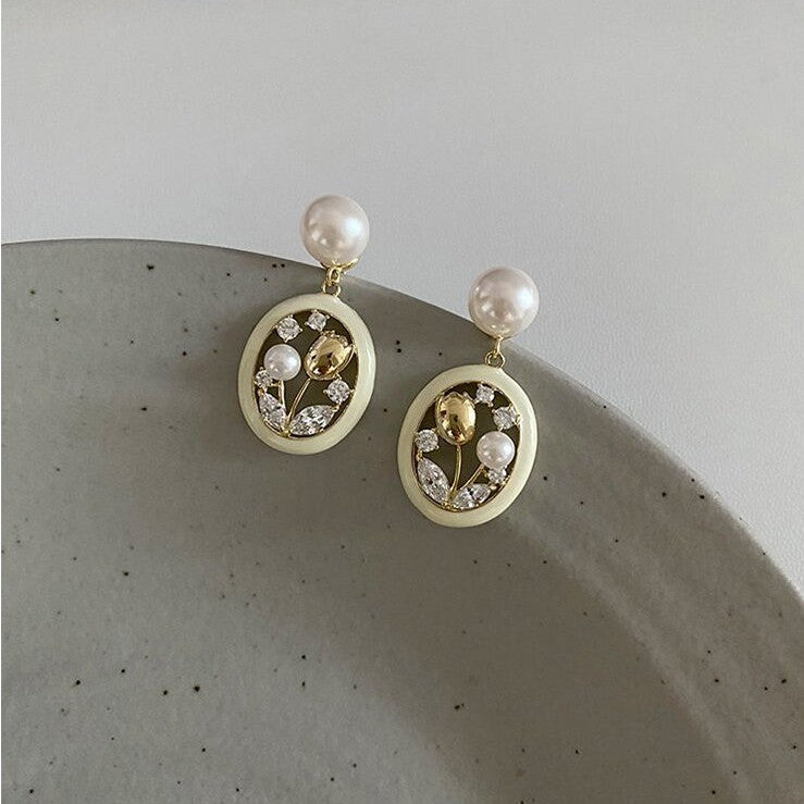 Elegantti Helmi Korvarengas jokaiseen tilaisuuteen