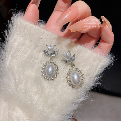 Romanttinen Helmi Korvarengas erityisiin hetkiin