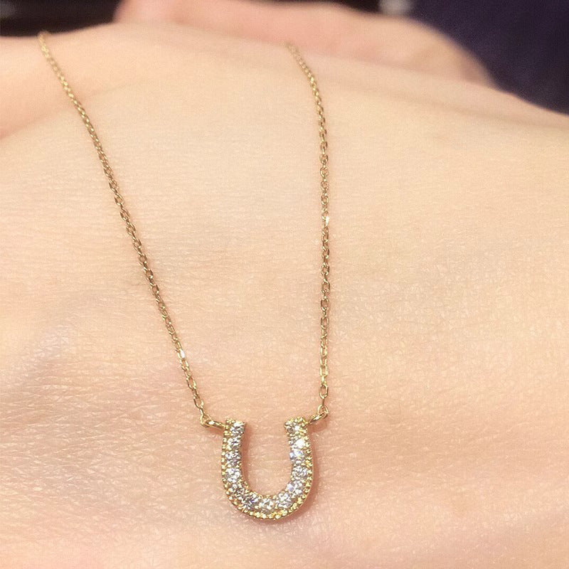 Klassinen Kulta Kaulakoru ajattomalla viehätyksellä