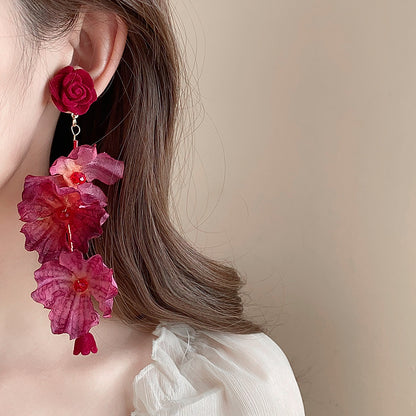 Klassinen Korvarengas ajattomalla viehätyksellä