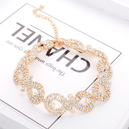 Kaunis Kaulakoru ainutlaatuisella tyylillä