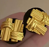 Hurmaava Kulta Korvarengas jokaiseen tilaisuuteen