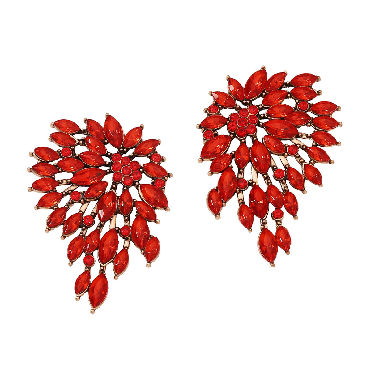 Hurmaava Kulta Korvarengas jokaiseen tilaisuuteen