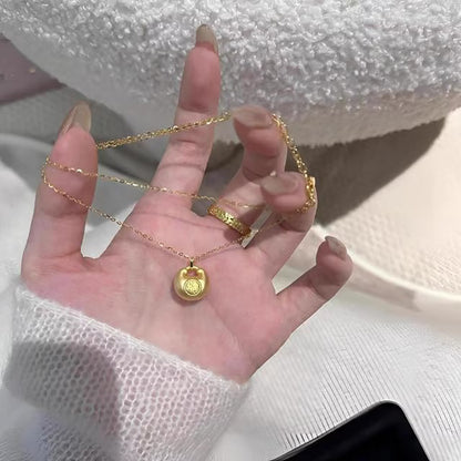 Klassinen Kulta Kaulakoru ajattomalla viehätyksellä