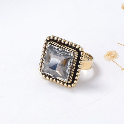 Hurmaava Koru jokaiseen tilaisuuteen