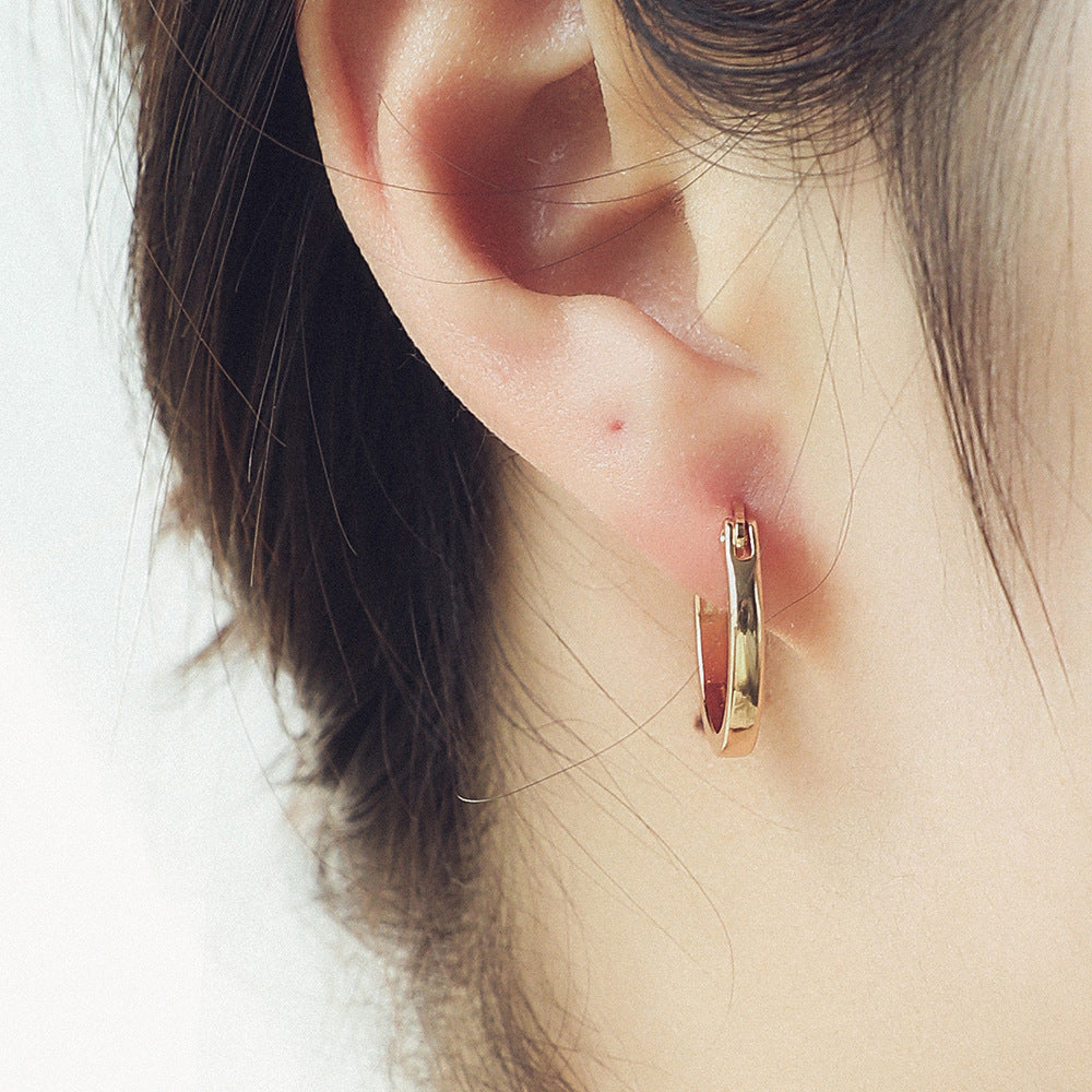 Elegantti Kulta Korvarengas jokaiseen tilaisuuteen